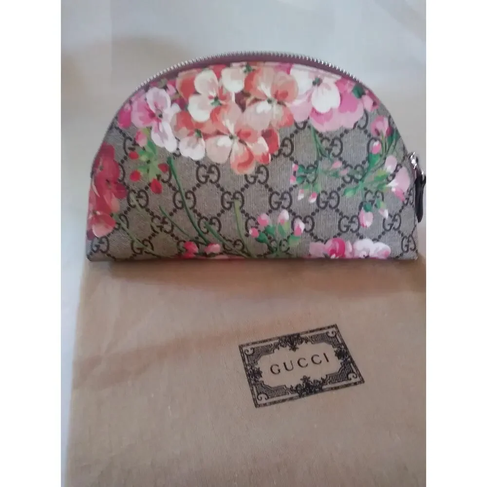 Gucci GG Supreme Blooms Print Clutch Cosmetic Case - Picture 2 of 10